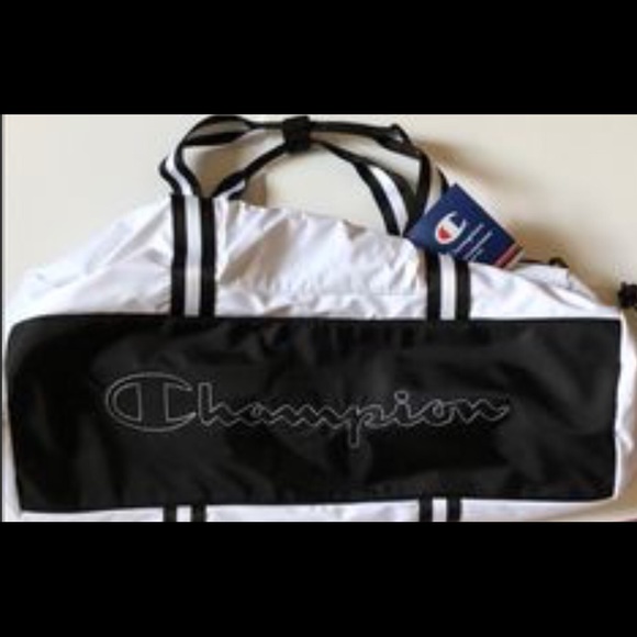 🔥🎒 Champion Duffle 🔥🎒 - Picture 4 of 6